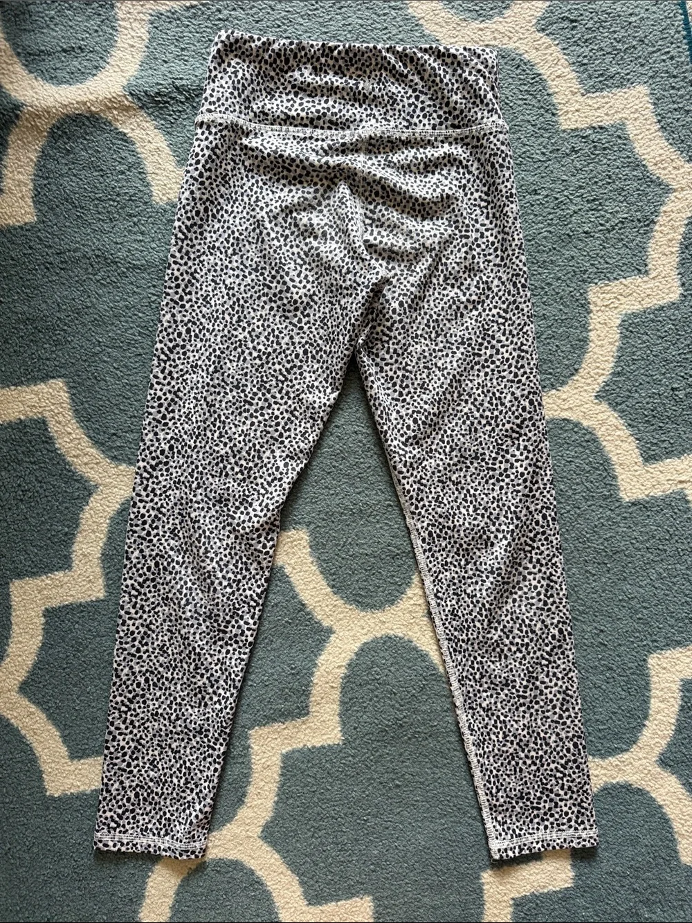 Old Navy White and Black Leopard Print Kids Leggings